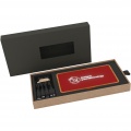 SCX.design P36 5000 mAh kabellose Powerbank mit Leuchtlogo, Mittelrot / Holz