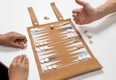 Logotrade Werbegeschenke das Foto: Britton faltbares Backgammon und Damespiel Set aus Kork