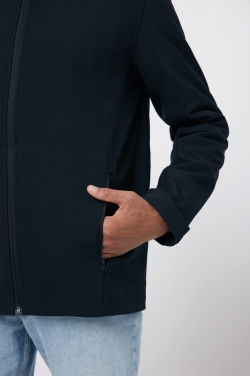 Logotrade Firmengeschenke das Foto: Iqoniq Makalu Herren Softshelljacke aus recyceltem Polyester