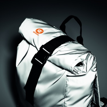 : Reflektierender Rucksack