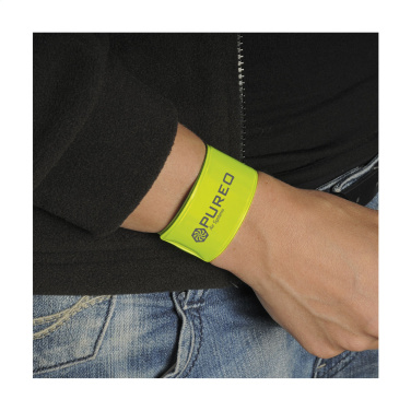 Logotrade Werbeartikel das Foto: SnapWrap fluoreszierendes Armband