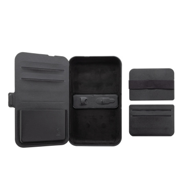 Logotrade Werbegeschenke das Foto: Swiss Peak Travel-Case aus RCS rec. PU mit 3-in-1-Charger