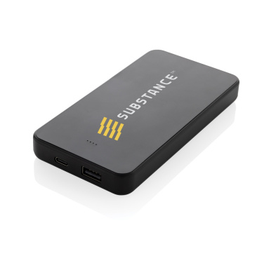 Logotrade Werbegeschenke das Foto: Boostcore 10.000mAh Powerbank aus RCS rec. Kunststoff