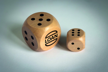 Logotrade Geschäftsgeschenke das Foto: Spielwürfel Schima-Holz Ø 3cm