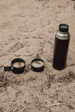 Logotrade Logogeschenke das Foto: VINGA Tono RCS Thermoskanne mit zwei Bechern, 750ml