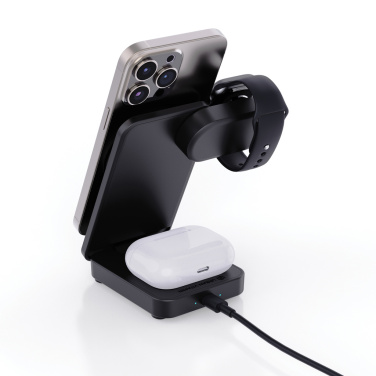 Logotrade Werbegeschenke das Foto: Urban Vitamin Arcadia 15W 3in1 Magnet-Charger aus RCS rABS