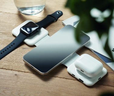 Logotrade Werbeartikel das Foto: 3fach Ladestation