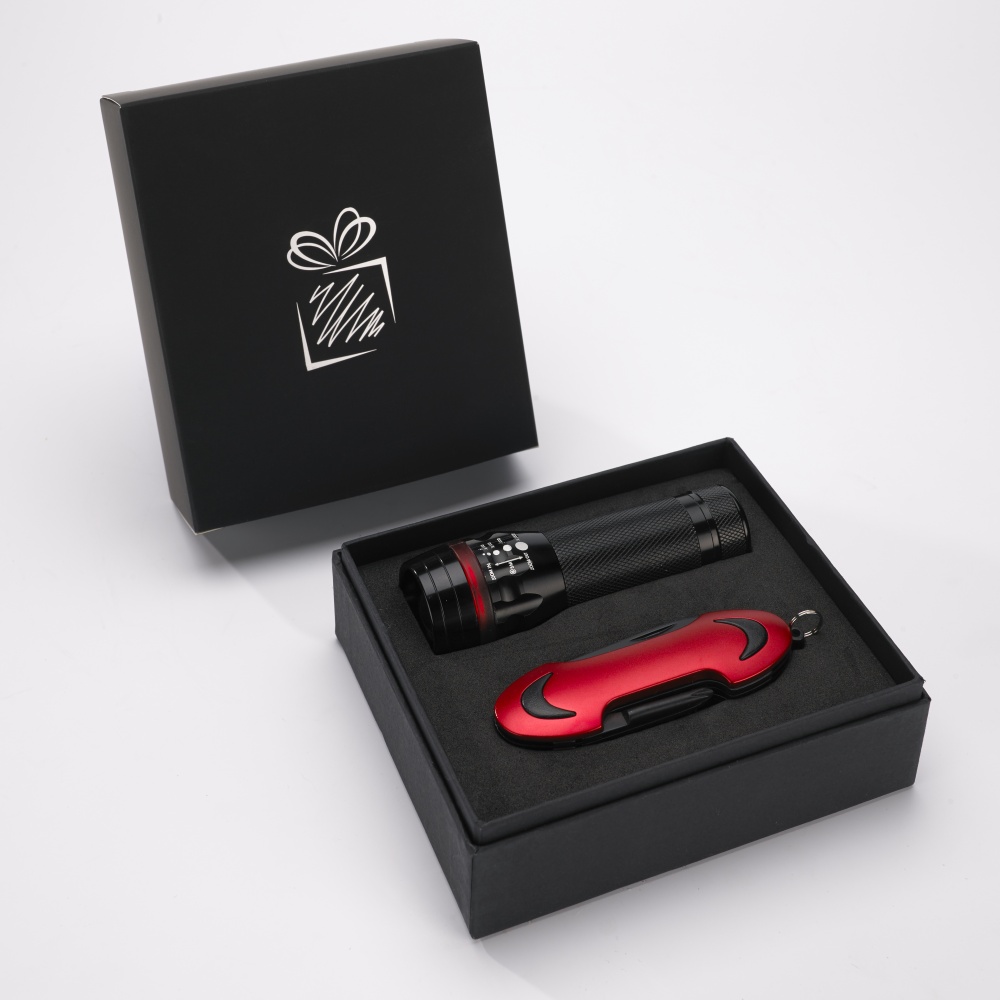 Logotrade promotional giveaway image of: SET COLORADO I: LED TORCH AND A POCKET KNIFE, red
