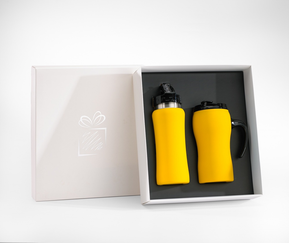 Logotrade promotional giveaway image of: THERMAL MUG & WATER BOTTLE SET, yellow