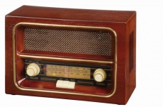 AM/FM radio RECEIVER, brown