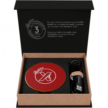 Logo trade promotional gifts image of: SCX.design W13 10W wooden wireless charging station