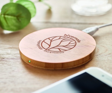 Logo trade promotional merchandise picture of: Wireless charger bamboo 5W