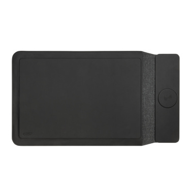 Logotrade promotional gift image of: Swiss Peak 15W magnetic charging laptop sleeve 14-15,6"