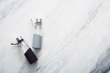 Logotrade firmakingi foto: Vinga klaasist Lean klaasist veepudel