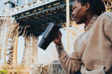 Logotrade ärikingituse foto: Embrace deluxe roostevabast terasest termoskruus, 900 ml