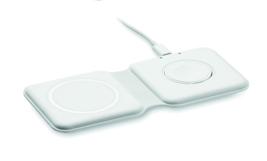 Logo trade reklaamkingid foto: FLIP 2-ühes kokkupandav laadija 15W