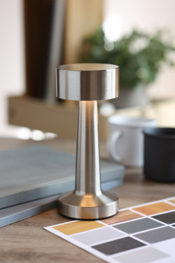 Logo trade meened foto: HIERLUZ laetav rauast laualamp