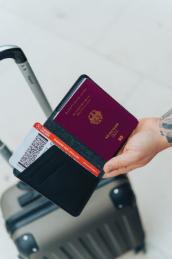 Logotrade ärikingid pilt: Trackmate passihoidja