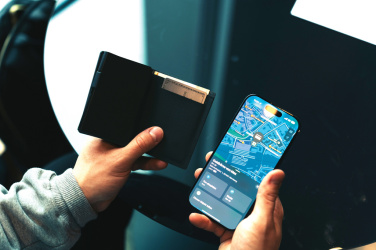 Logotrade firmakingid pilt: Seekcard RCS rpolüesterkaardi rahakott ülemaailmse asukohaga