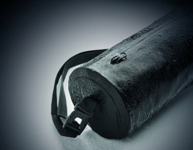 Logo trade firmakingid foto: 300D RPET-ist veekindel kott BRENNA