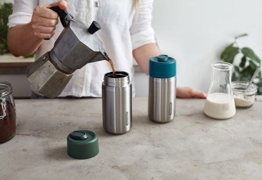 Logotrade ärikingid pilt: Black+Blumi lekkekindel reisitass roostevabast terasest