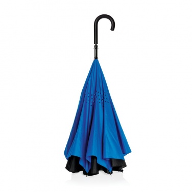 Logotrade liikelahja mainoslahja kuva: 23” manuaalisesti käännettävä sateenvarjo Xindao, musta - sininen