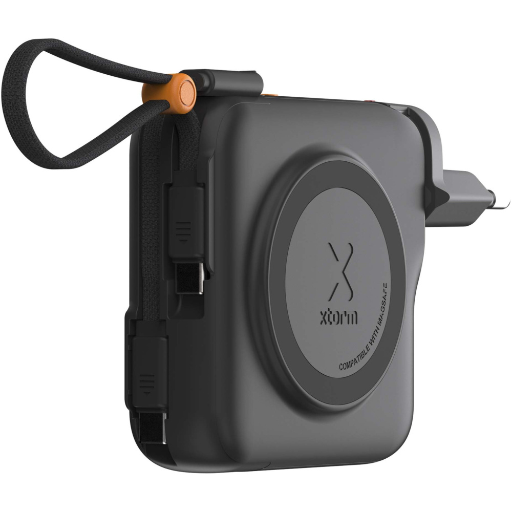 Logotrade liikelahja tuotekuva: Xtorm TravelPro 3-in-1-matkalaturi 30 W ja 10 000 mAh 