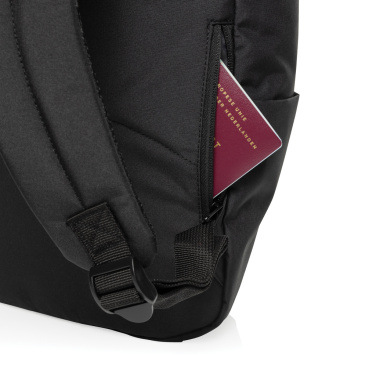 Logotrade reklaminės dovanos nuotrauka: Swiss Peak Aware™ RPET Leonard 15,6 colio nešiojamojo kompiuterio kuprinė