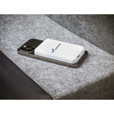 Logotrade Ideja dāvanas foto: Force Magnetic RCS Recycled Wireless Powerbank 5000