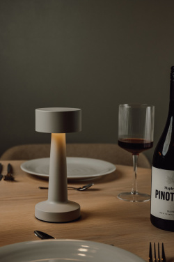 Logotrade korporatīvās dāvanas foto: VINGA Māris RCS pārstrādāta ABS galda lampa