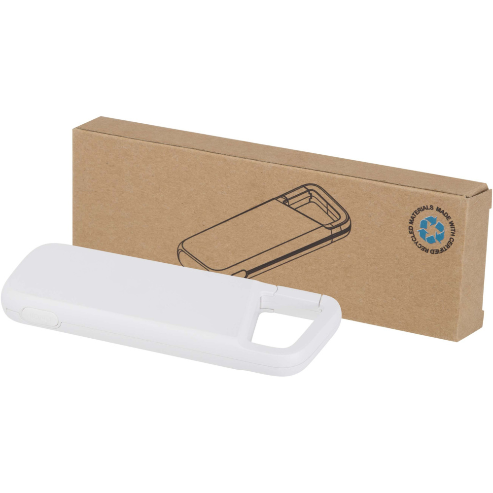 Logotrade logo dāvanas foto: Alkes 5000 mAh 12W ūdensizturīgs pārnēsājamais akumulators no pārstrādātas plastmasas ar karabīni