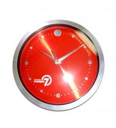 Настенные часы с логотипом TV3