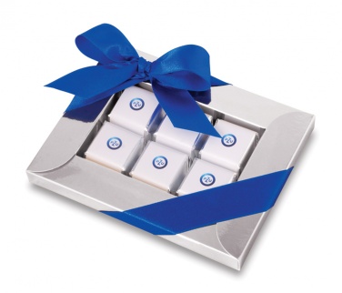 Лого трейд бизнес-подарки фото: Kandilised šokolaadibatoonid kinkekarbis