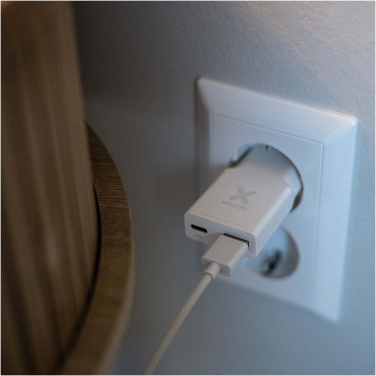 Логотрейд бизнес-подарки картинка: Зарядное устройство Xtorm XG2SL033 Go2 SlimLine мощностью 33 Вт