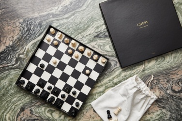 Logotrade presentreklam bild: VINGA Chess coffe table game