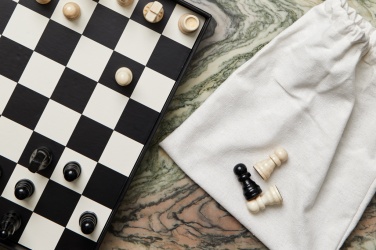 Logotrade profilprodukter bild: VINGA Chess coffe table game