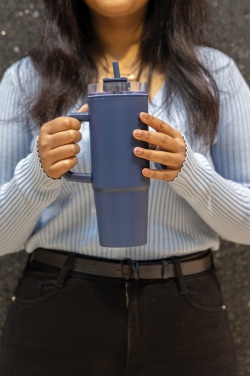 Logotrade profilprodukter bild: Tana mugg med handtag 900ml RCS återvunnen plast