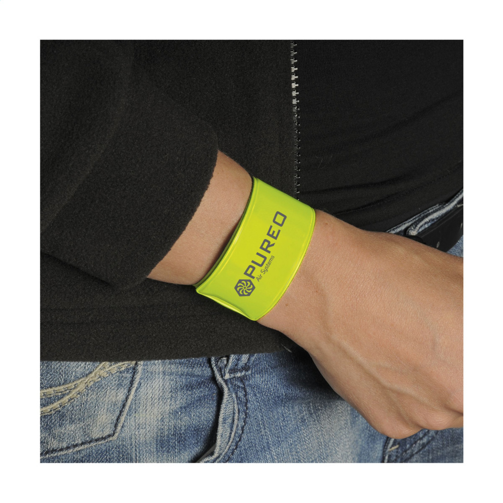 Logotrade reklamprodukter bild: SnapWrap fluorescerande armband