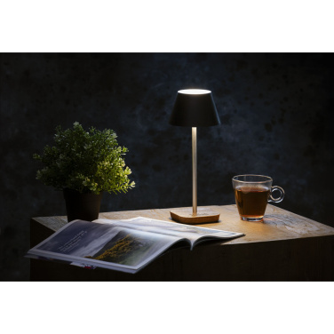 Logotrade reklamprodukter bild: Wooosh RCS Luzia bordslampa