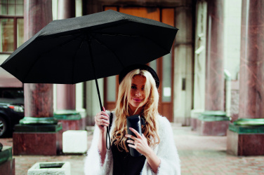 Logotrade profilreklam bild: Paraply + flaska presentset